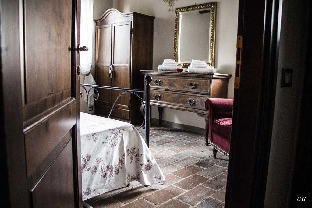 Mons Major Relais Villa Montemaggiore al Metauro Phòng bức ảnh